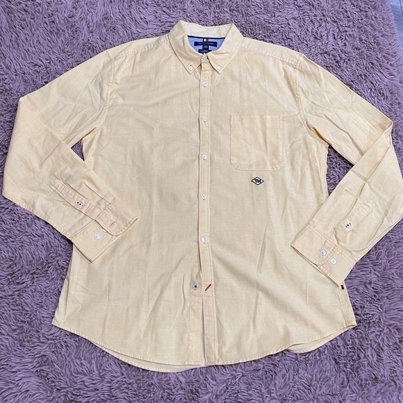 Tommy Hilfiger Men Yellow Long Sleeve Button Front Shirt - Picture 1 of 10